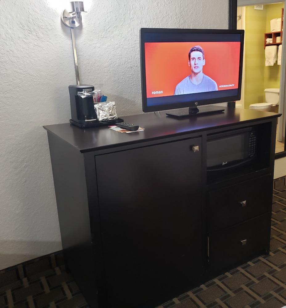 Spark By Hilton Tampa Brandon Экстерьер фото