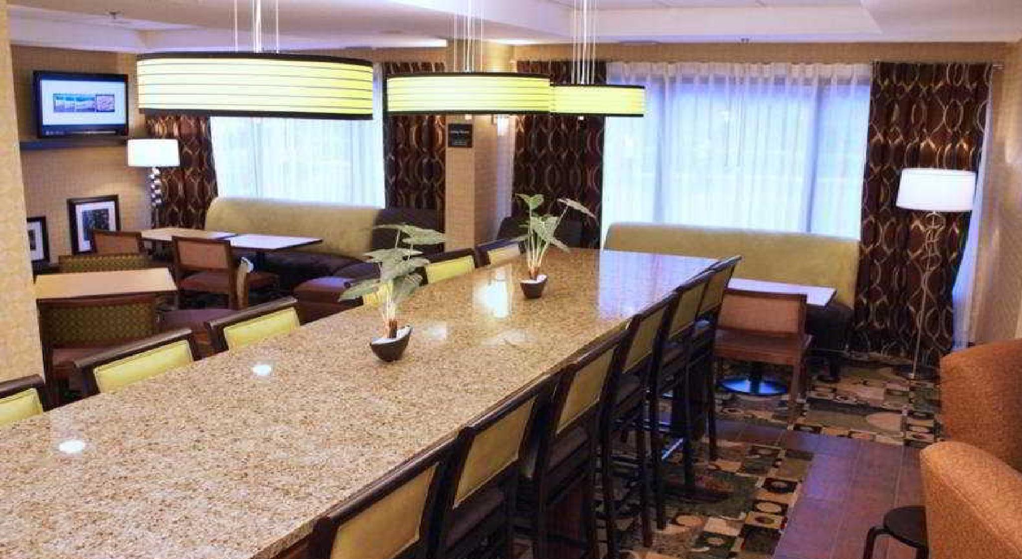 Spark By Hilton Tampa Brandon Экстерьер фото