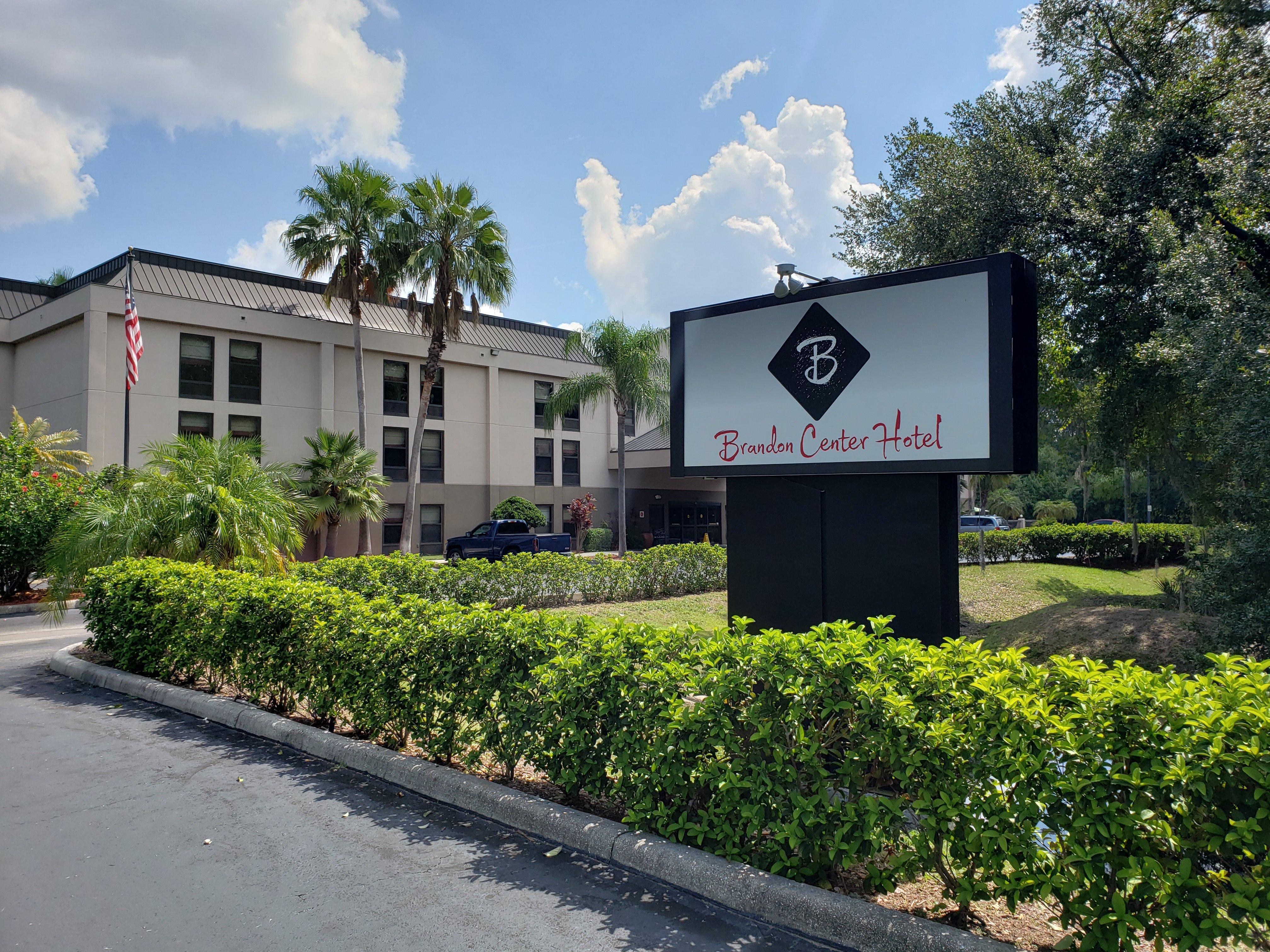 Spark By Hilton Tampa Brandon Экстерьер фото