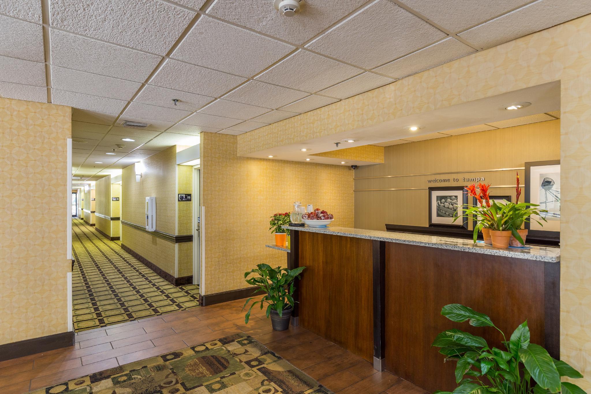 Spark By Hilton Tampa Brandon Экстерьер фото