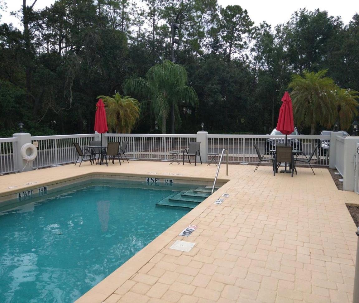 Spark By Hilton Tampa Brandon Экстерьер фото
