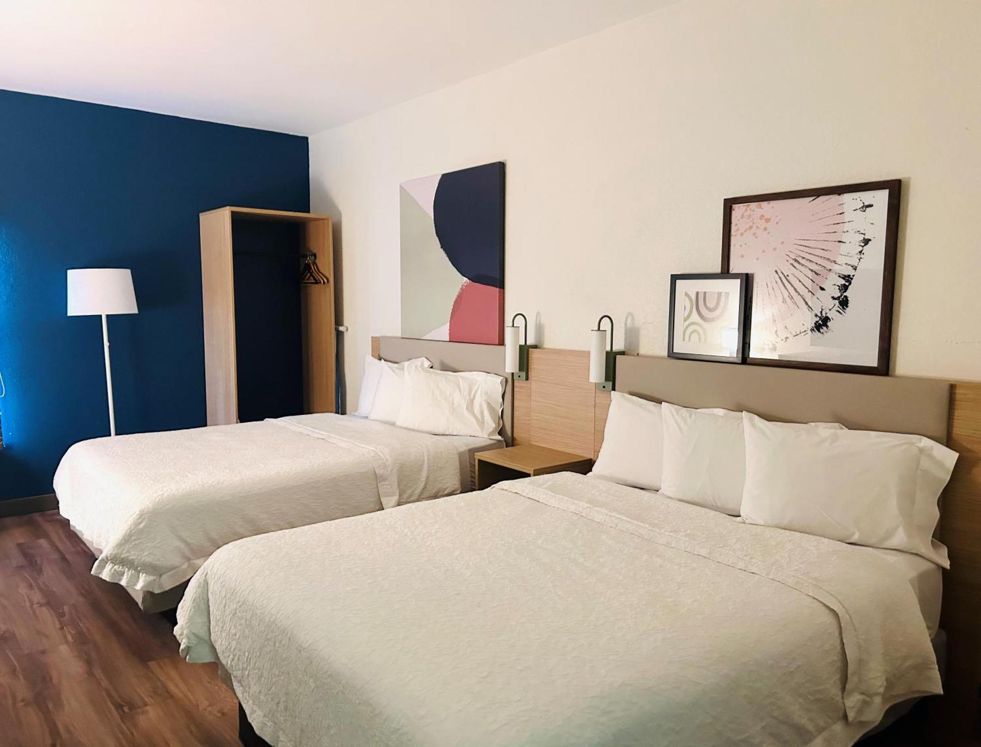 Spark By Hilton Tampa Brandon Экстерьер фото