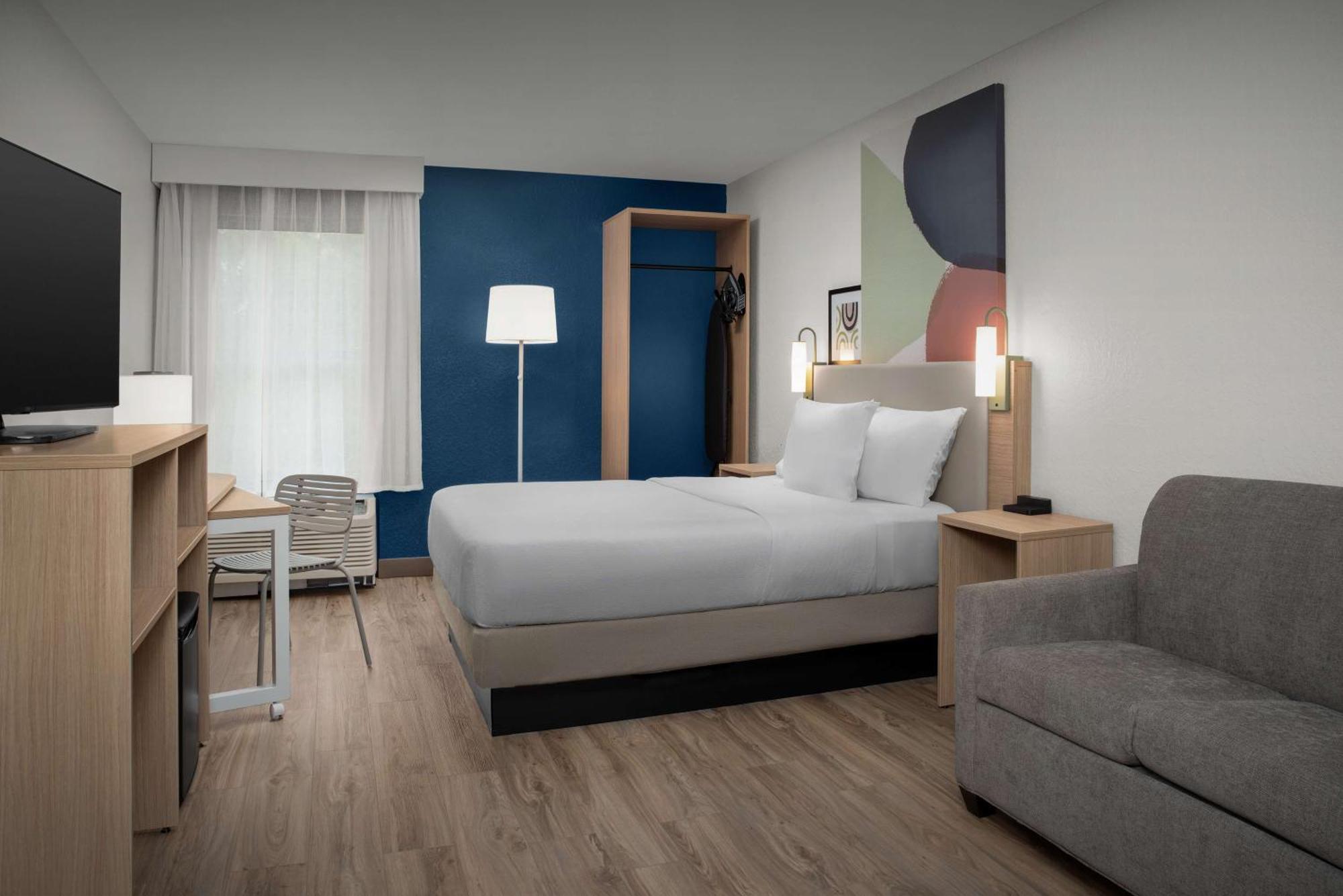 Spark By Hilton Tampa Brandon Экстерьер фото