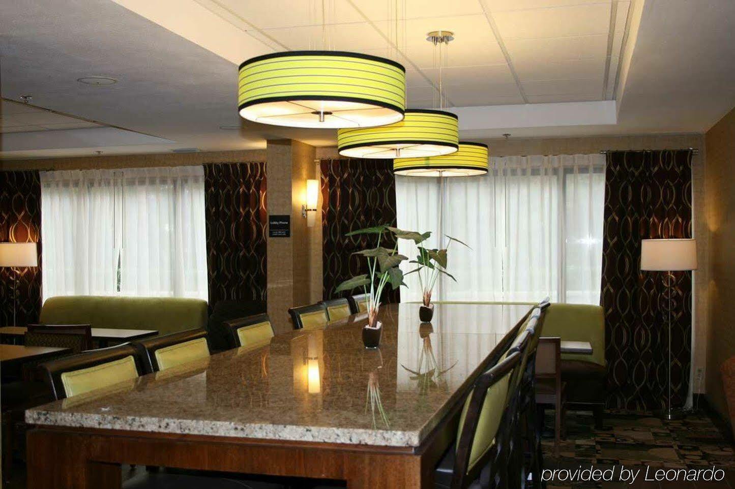 Spark By Hilton Tampa Brandon Экстерьер фото